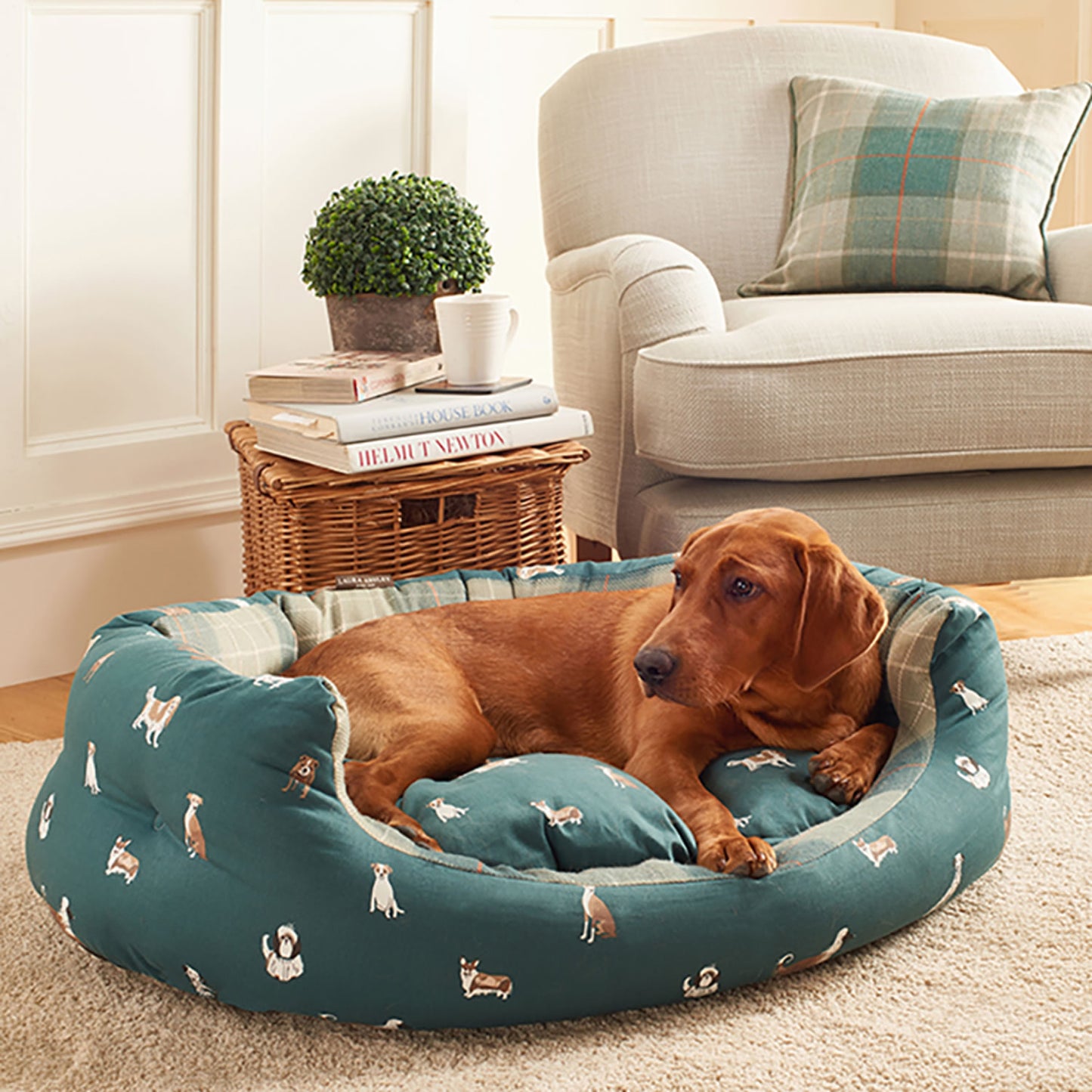 Danish Design Laura Ashley Park Dogs Deluxe Slumber Bed