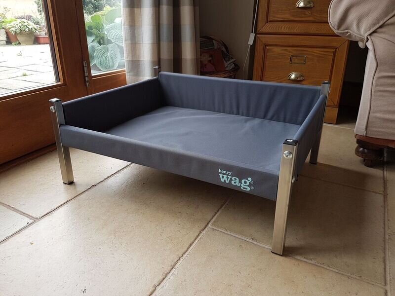 Henry Wag Elevated Dog Bed Ash Grey